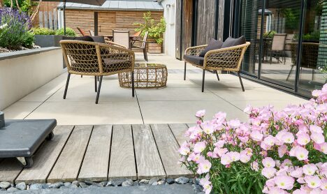 Terrasse - paysages des 2 rivières - pisciniste paysagiste