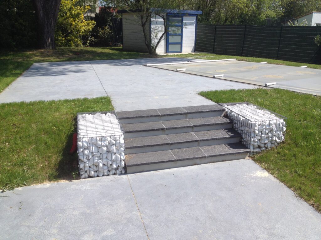 terrasse avec dallage - gabion jardin